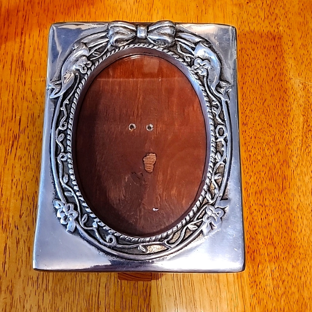 🟡 2 For $25 🟡 Handmade Silver Metal Picture Frame.